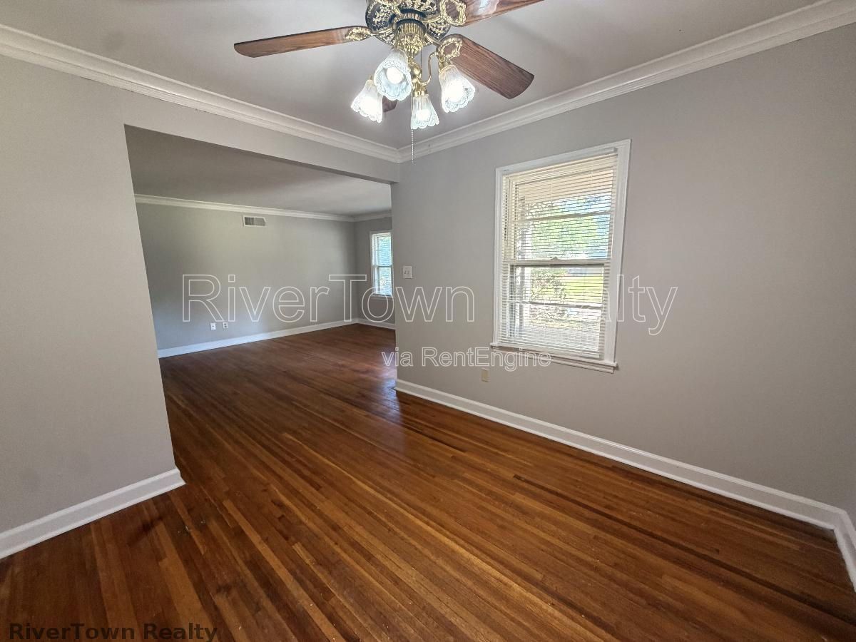 Gallery Image 19