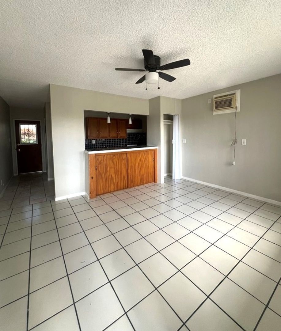 Gallery Image 0