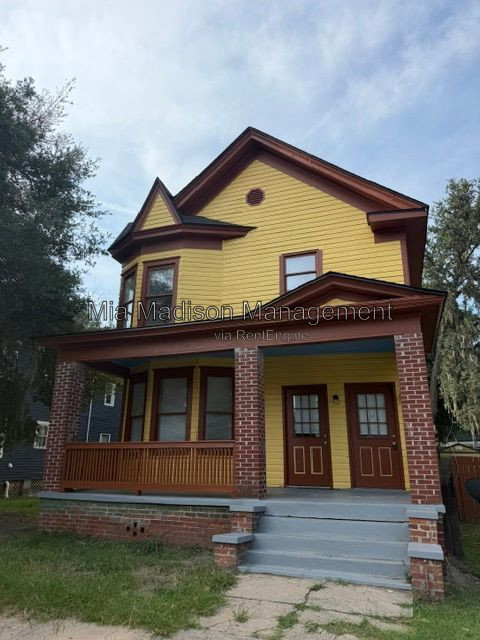 Gallery Image 0