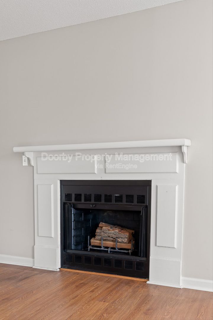Gallery Image 16