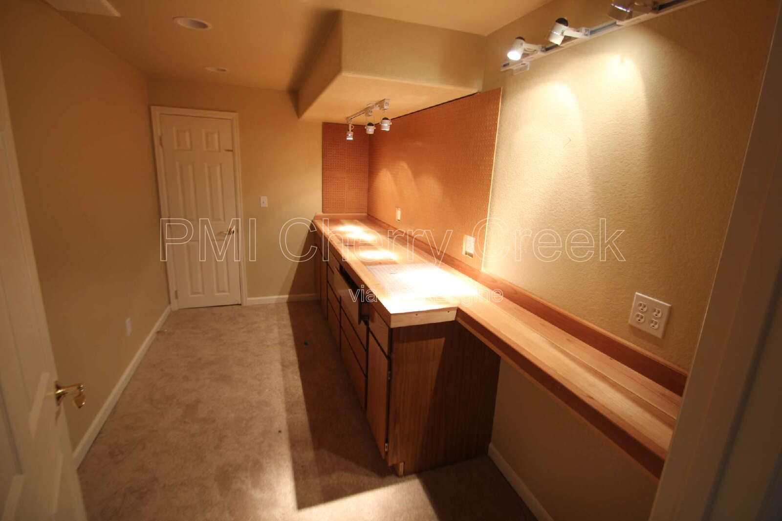 Gallery Image 16