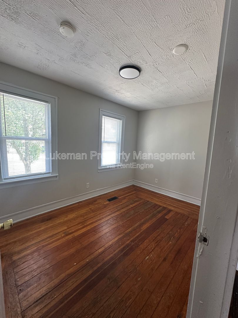 Gallery Image 17