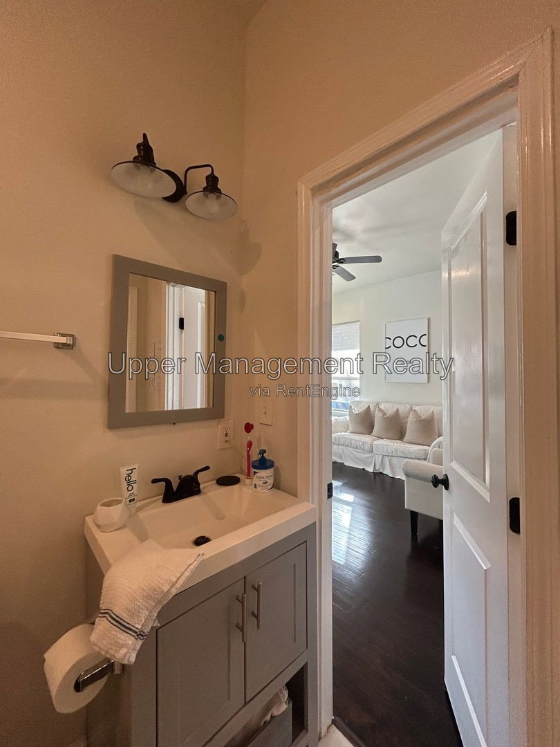 Gallery Image 16