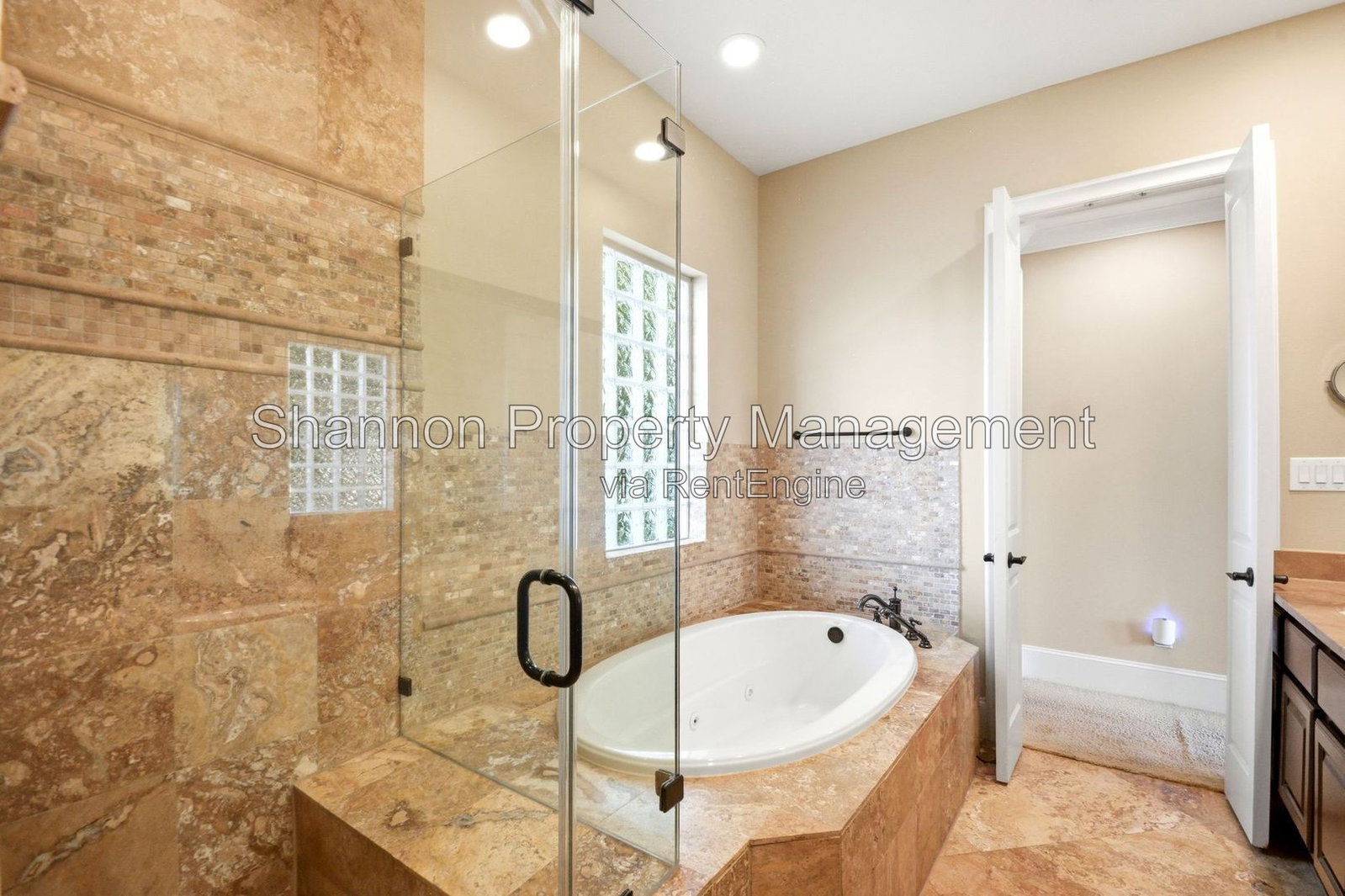 Gallery Image 37