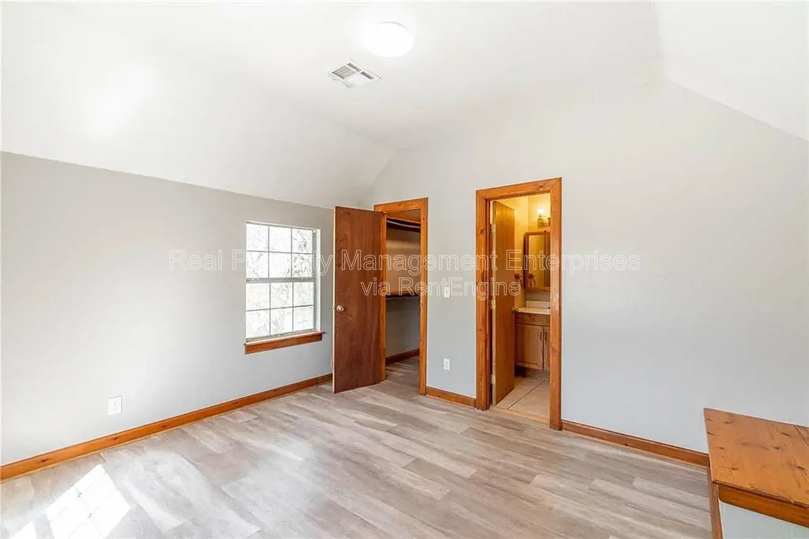 Gallery Image 18