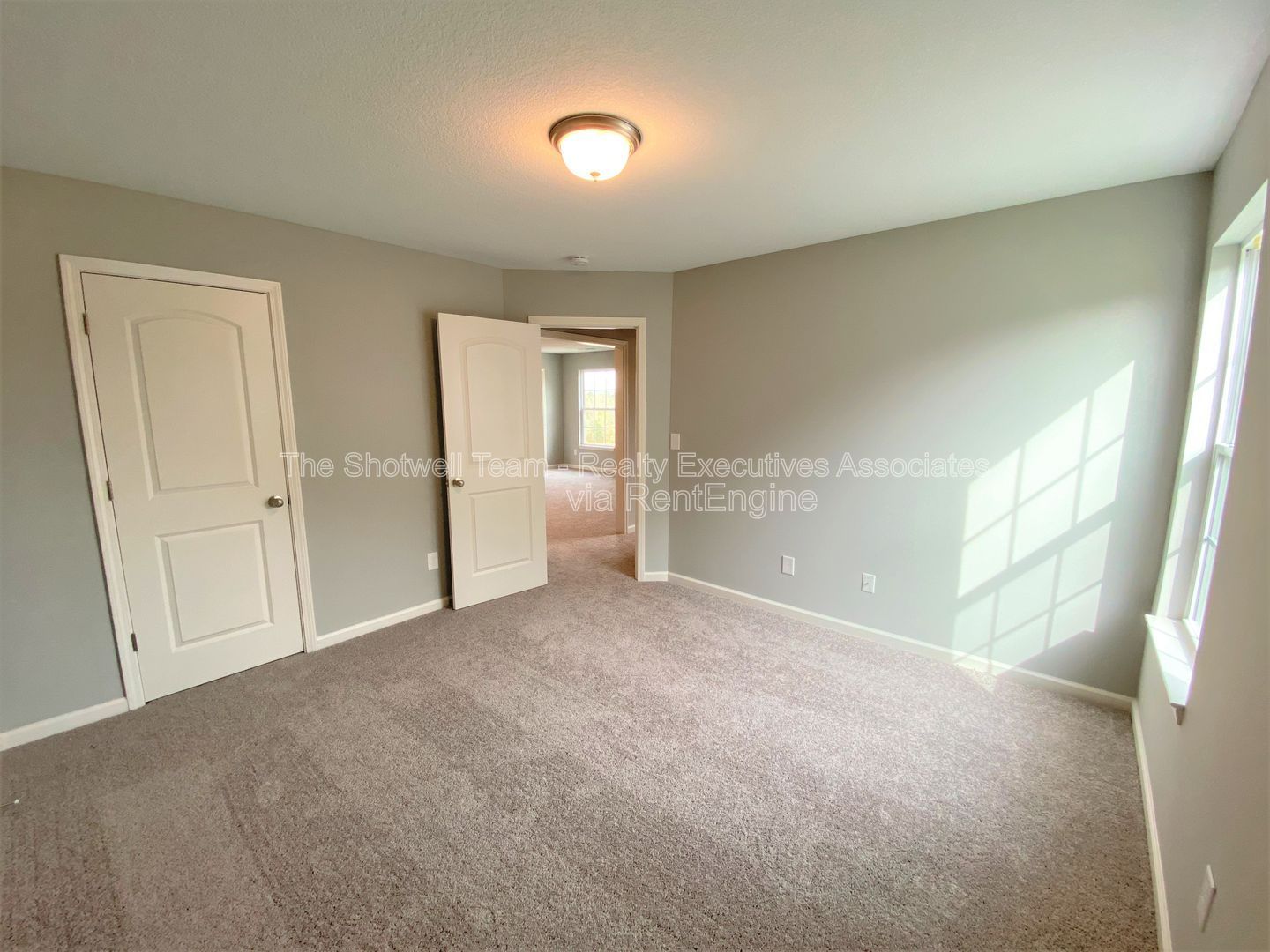 Gallery Image 25
