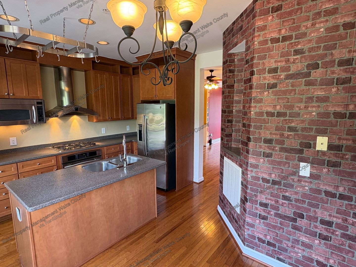 Gallery Image 37