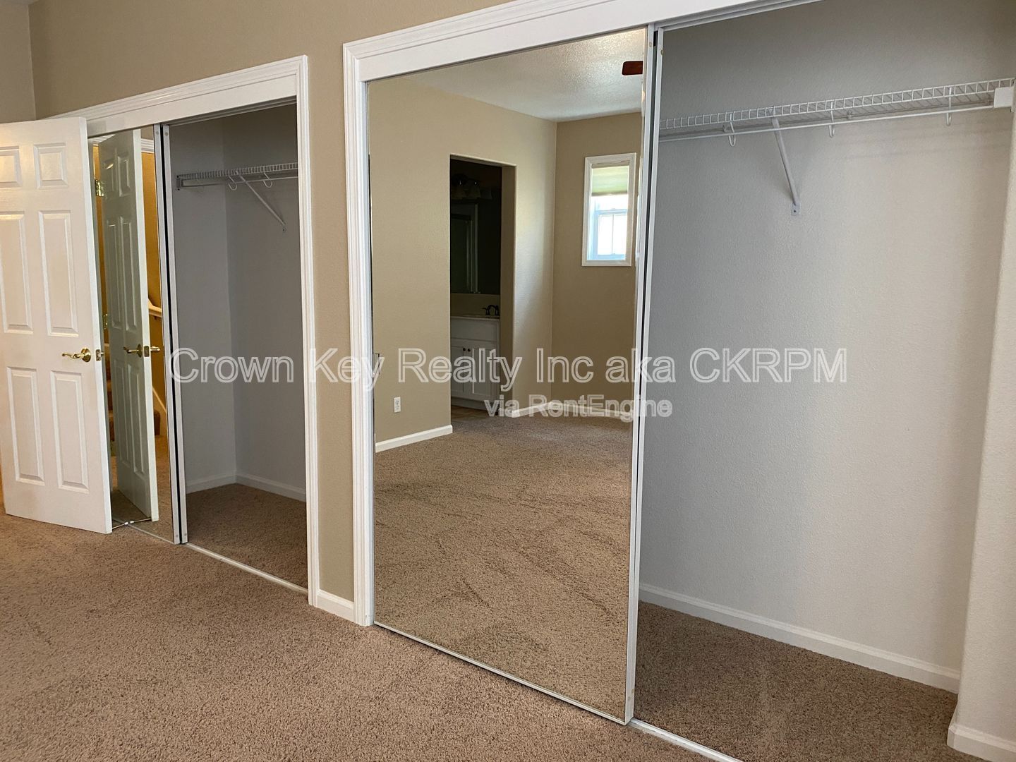 Gallery Image 18