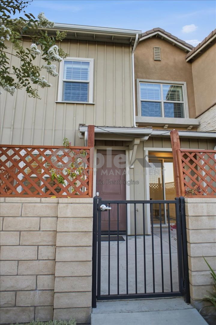 Gallery Image 0
