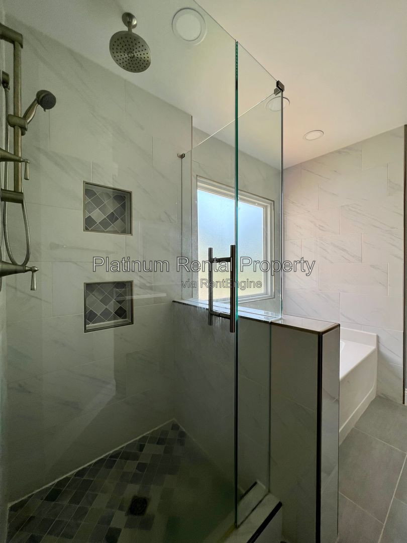 Gallery Image 25