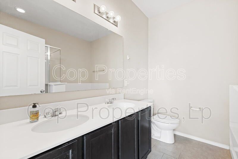 Gallery Image 23