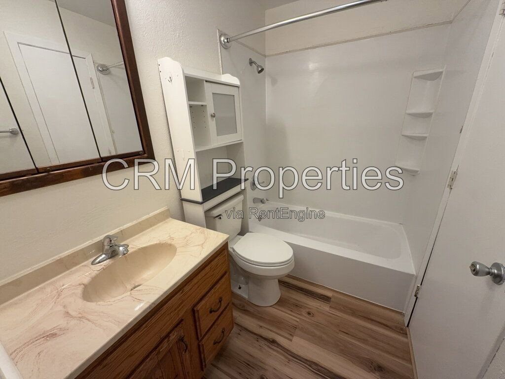 Gallery Image 16