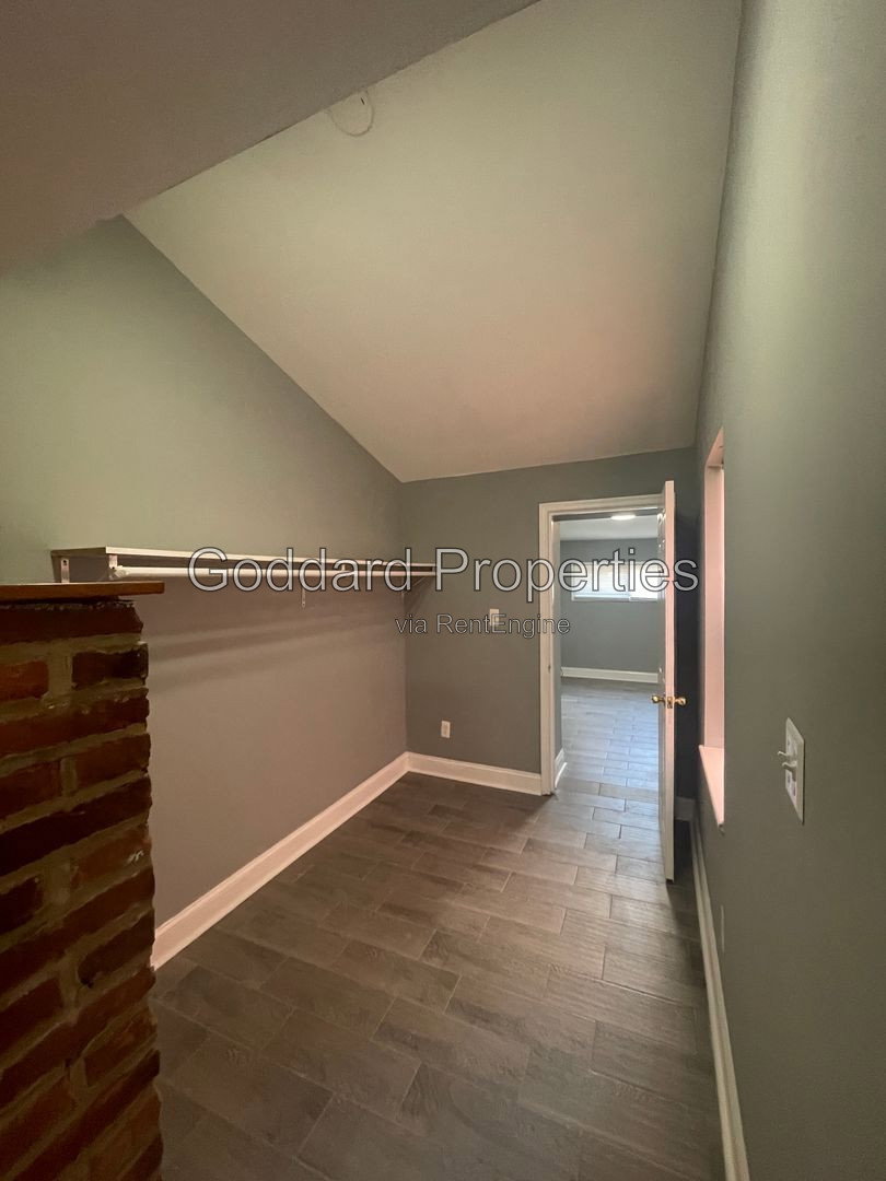 Gallery Image 16