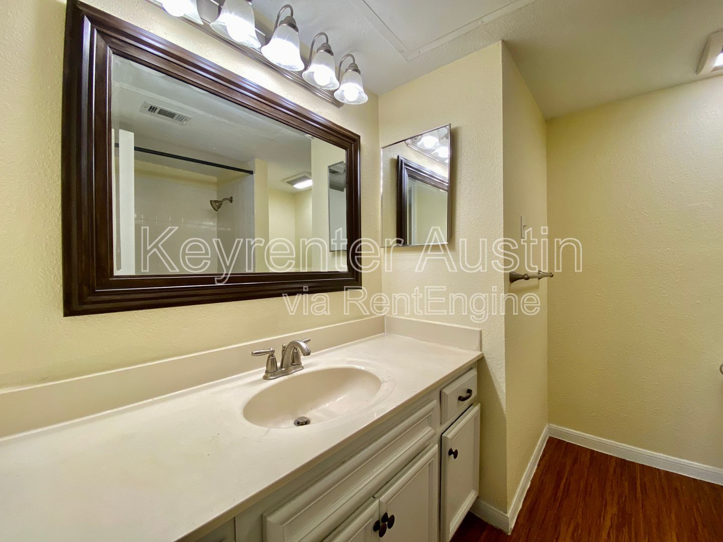 Gallery Image 21