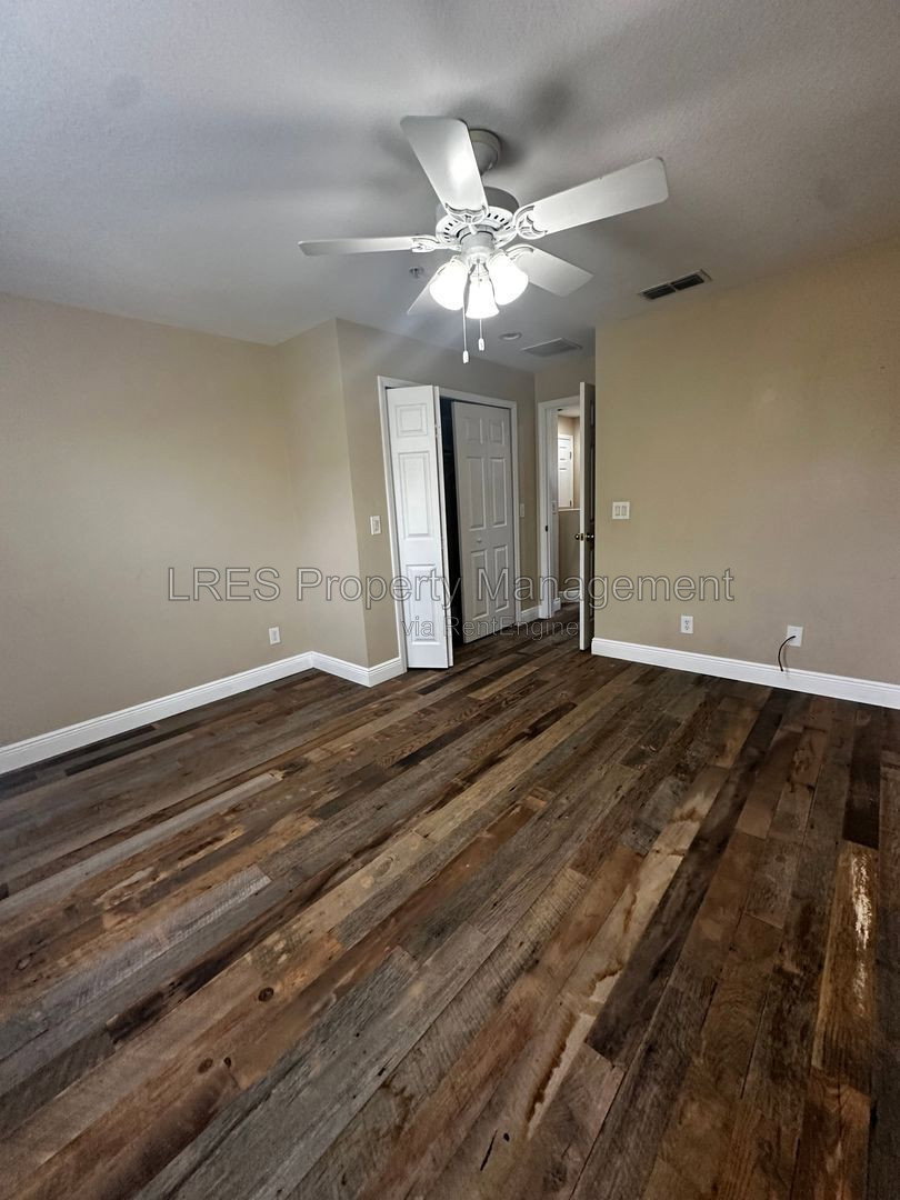Gallery Image 18
