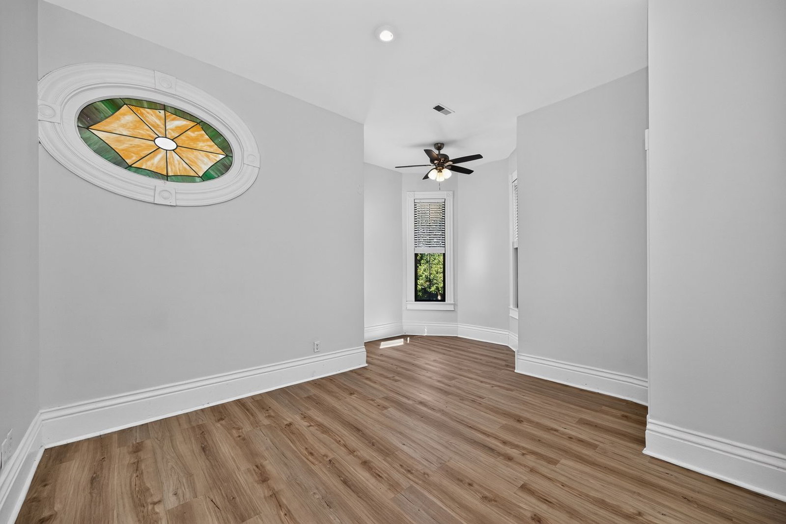 Gallery Image 17