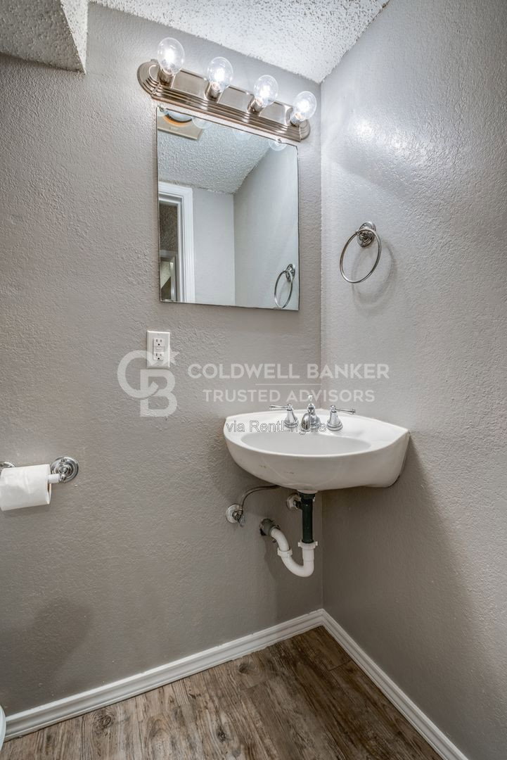Gallery Image 15