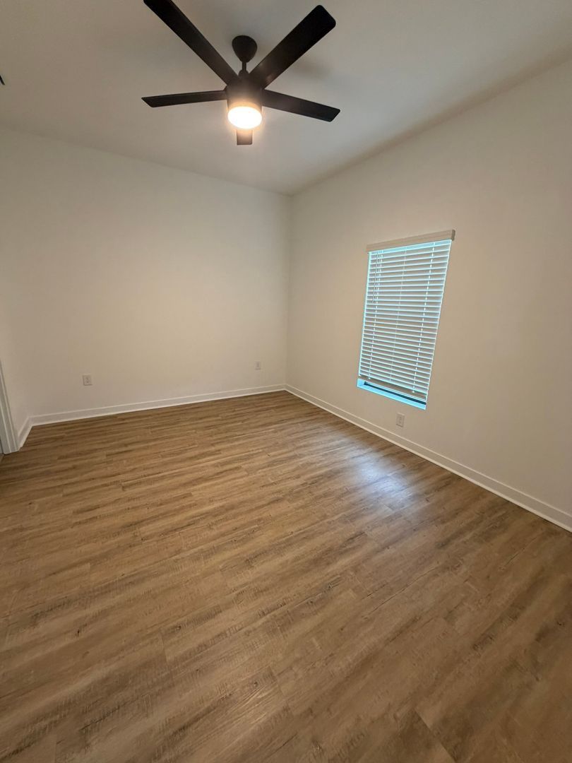Gallery Image 13