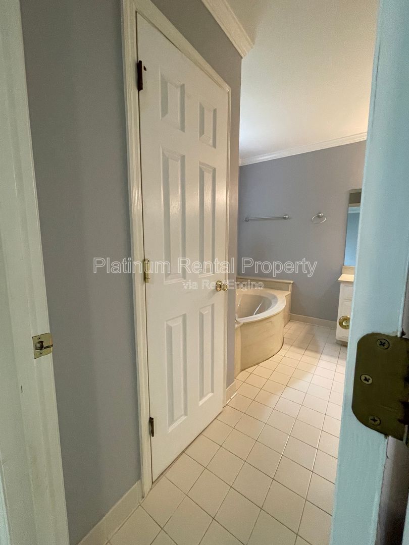 Gallery Image 25