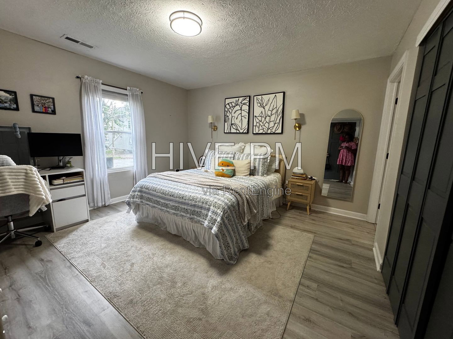 Gallery Image 16