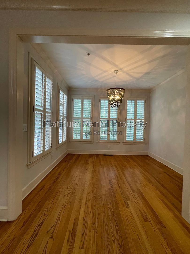 Gallery Image 18