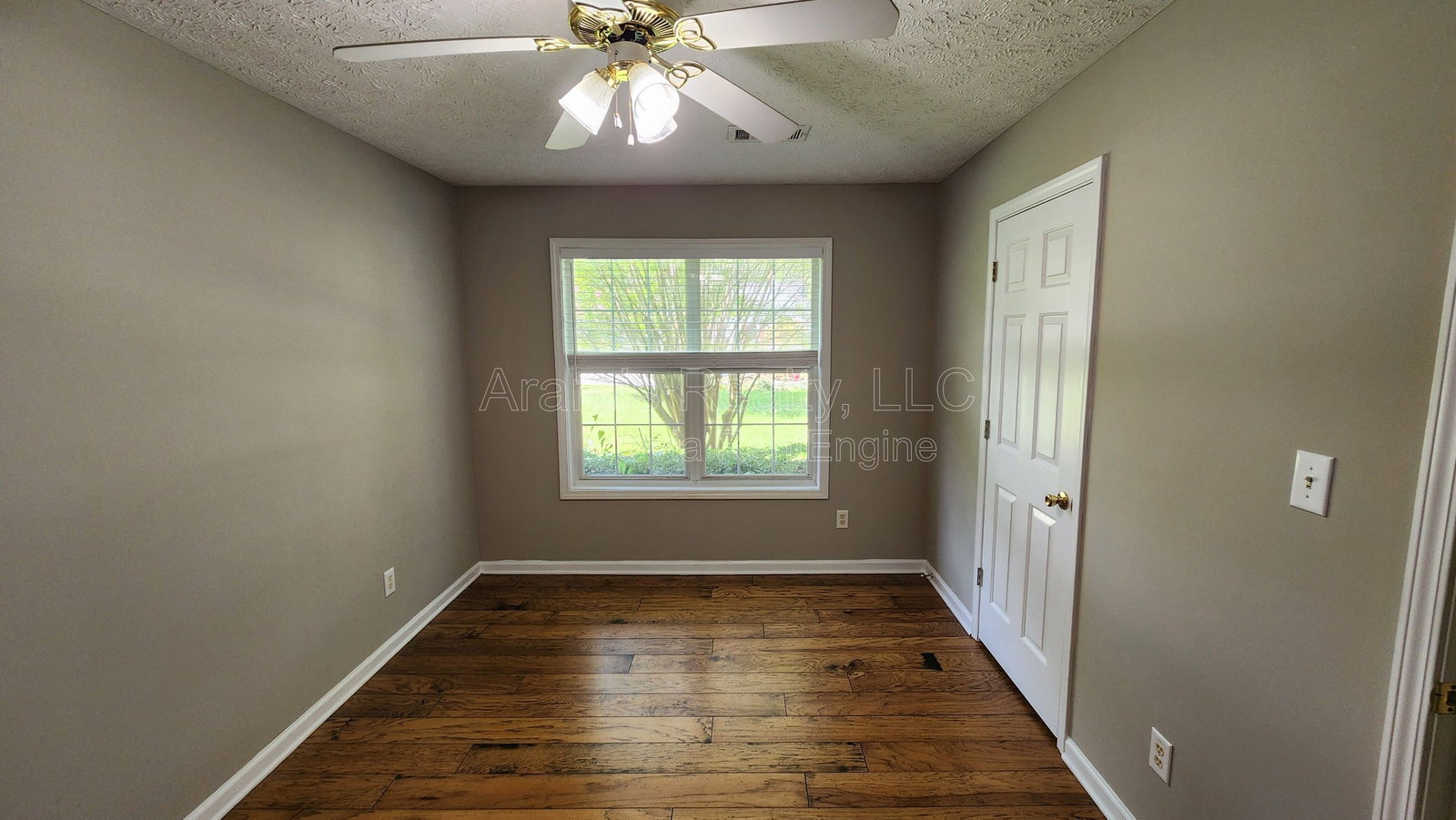 Gallery Image 11
