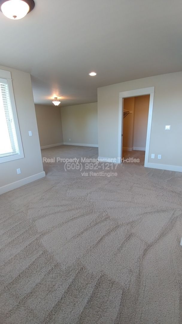 Gallery Image 21