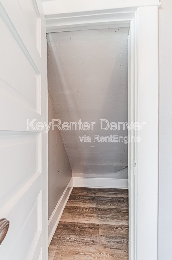 Gallery Image 16