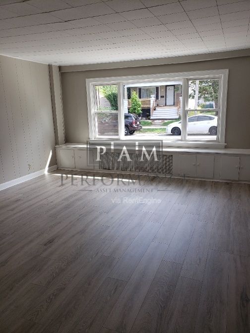 Gallery Image 0