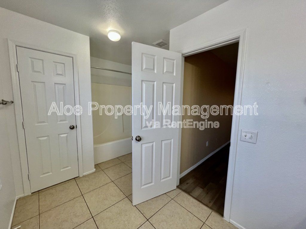 Gallery Image 25