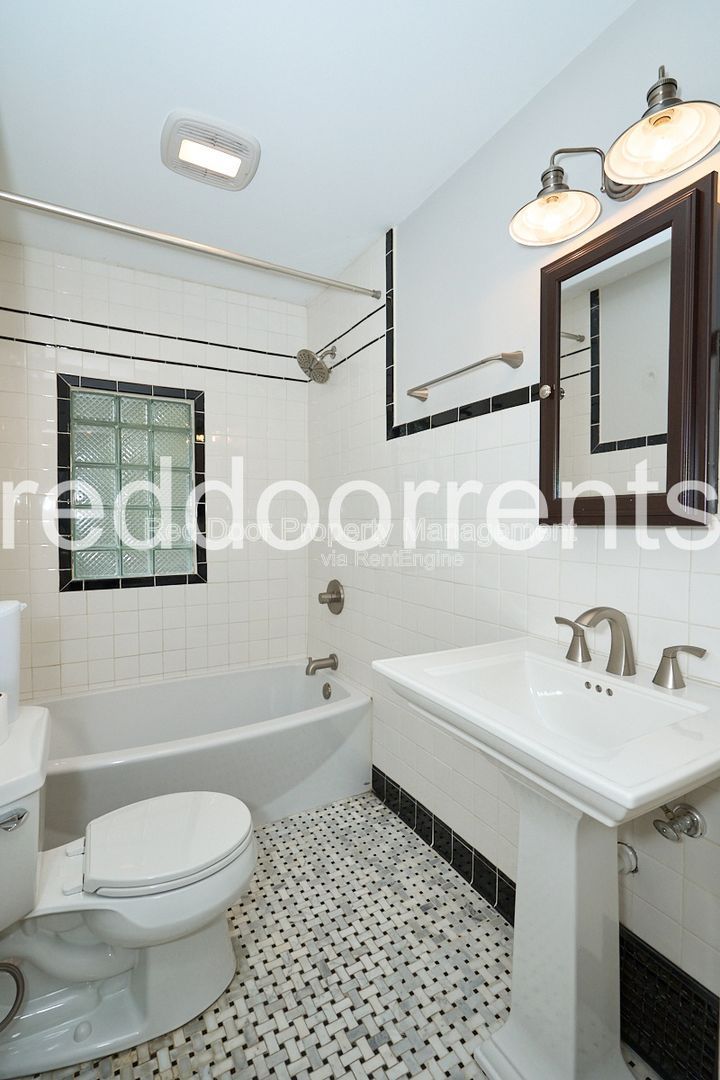 Gallery Image 16