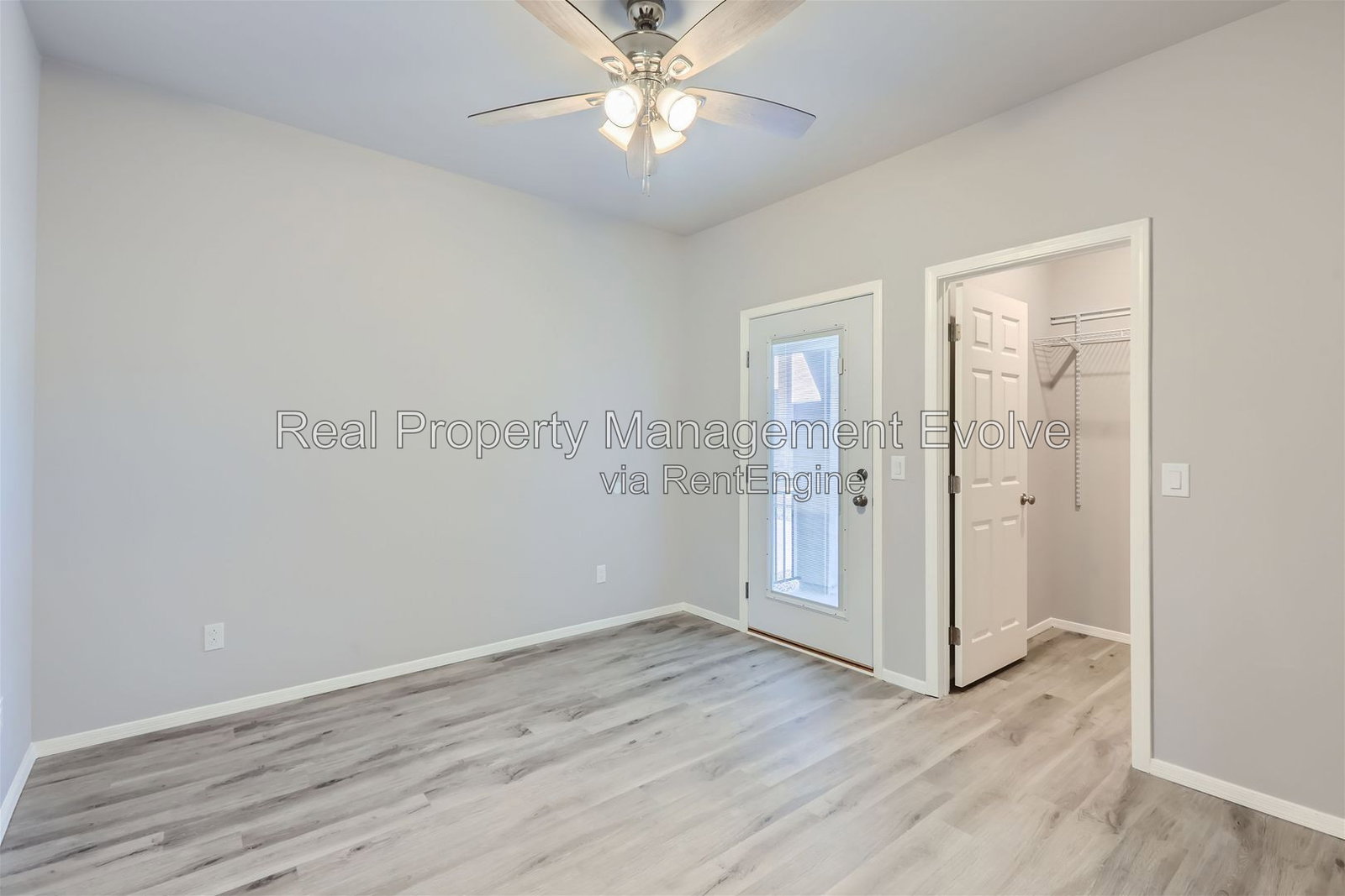 Gallery Image 0