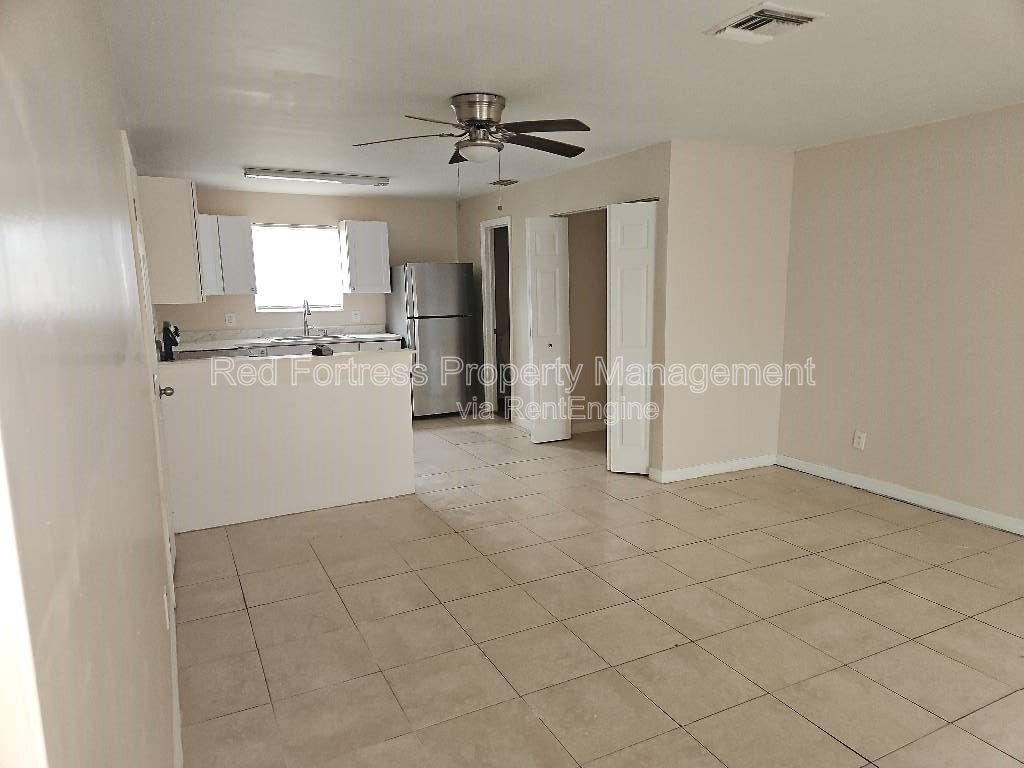 Gallery Image 0