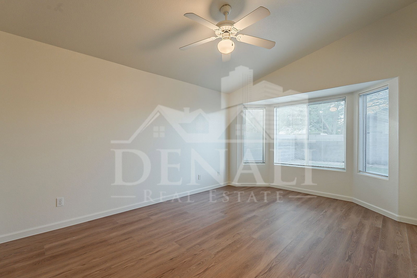 Gallery Image 16