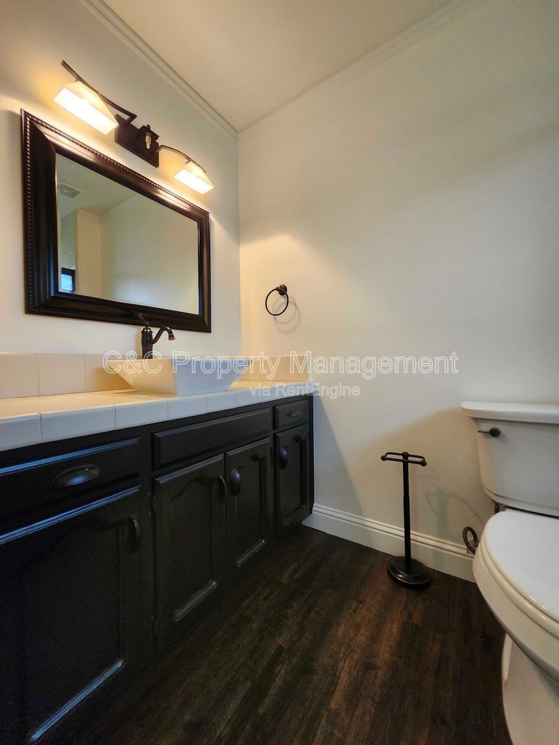 Gallery Image 12