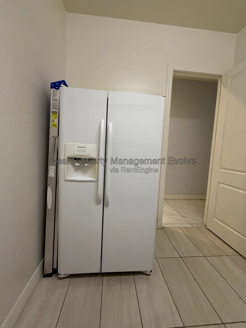 Gallery Image 52