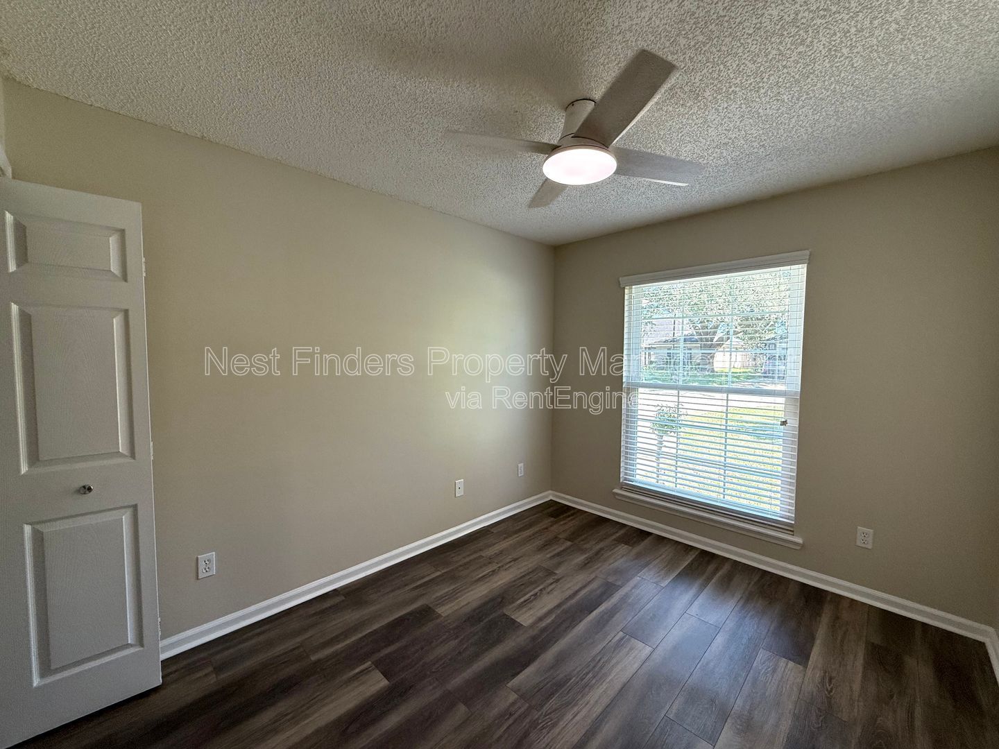 Gallery Image 16