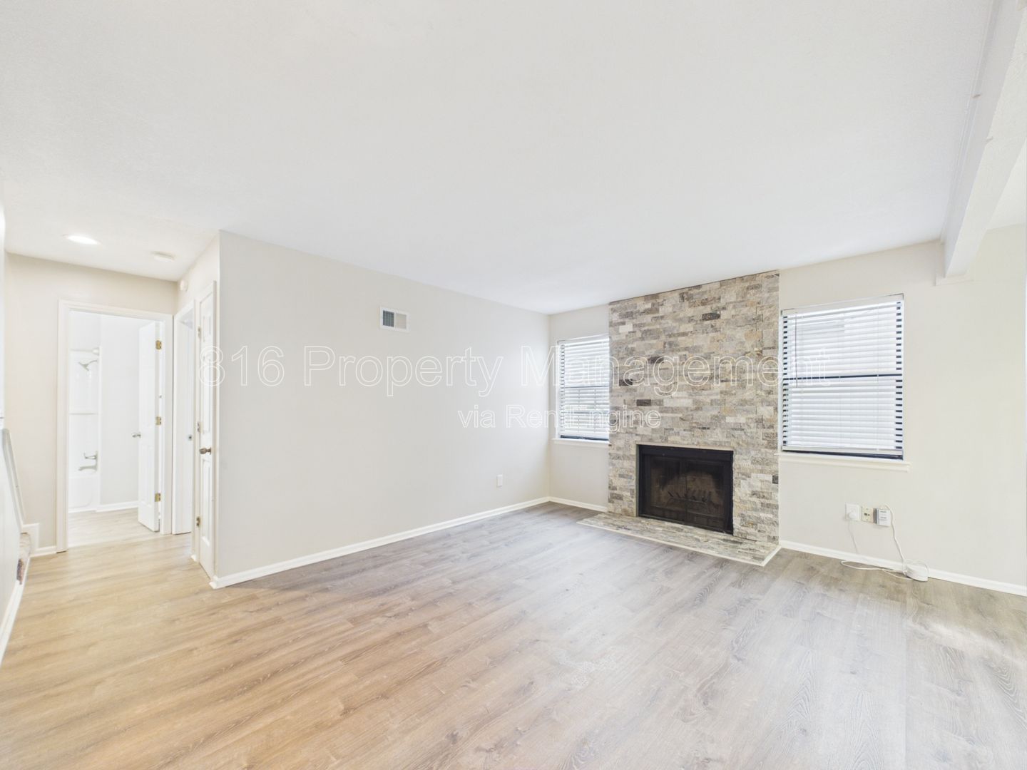 Gallery Image 0