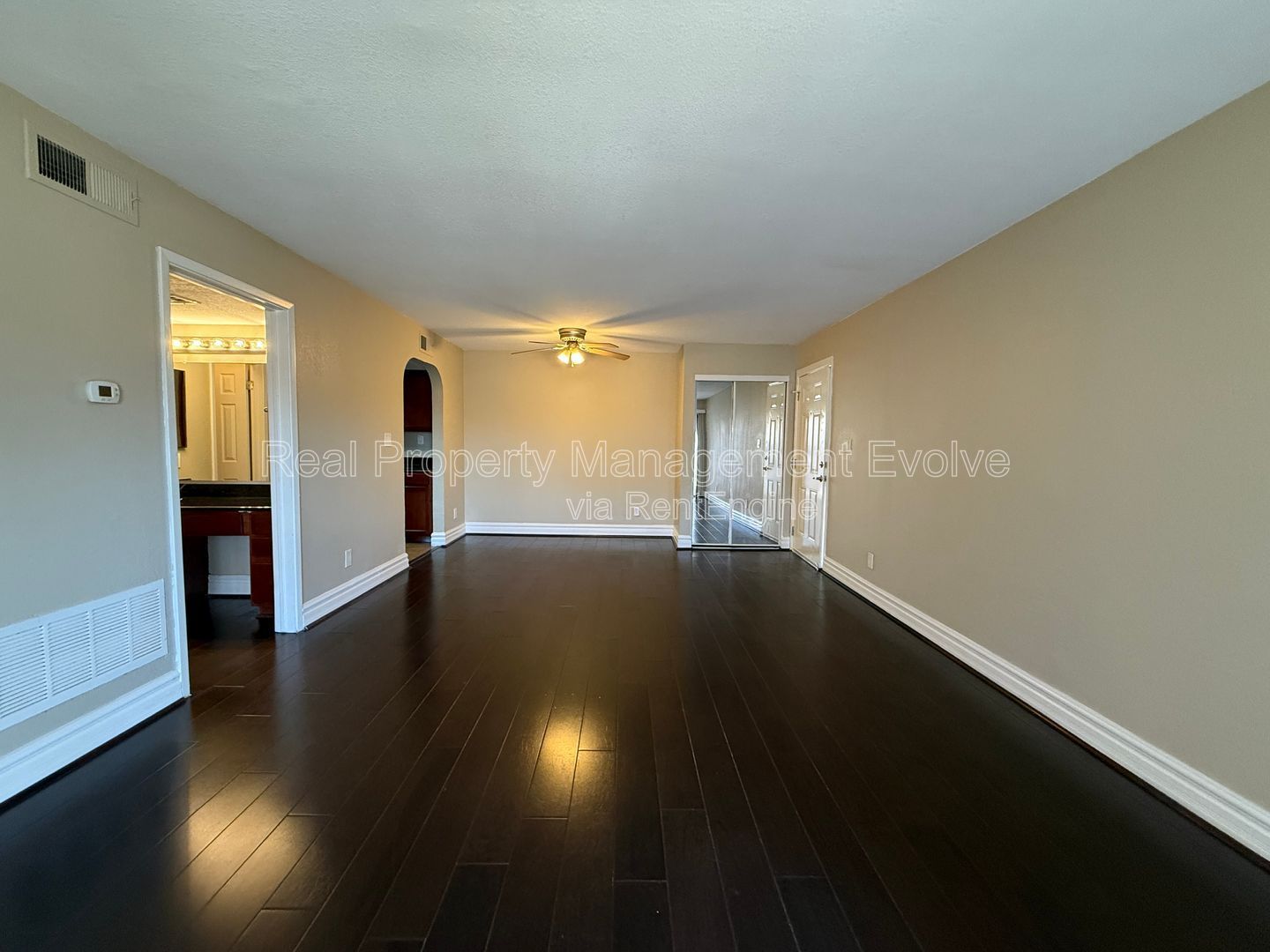 Gallery Image 0