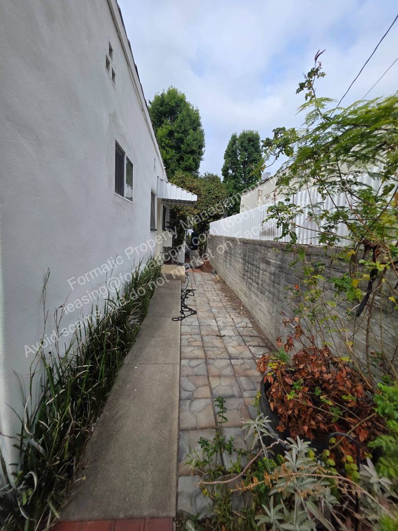 Gallery Image 18