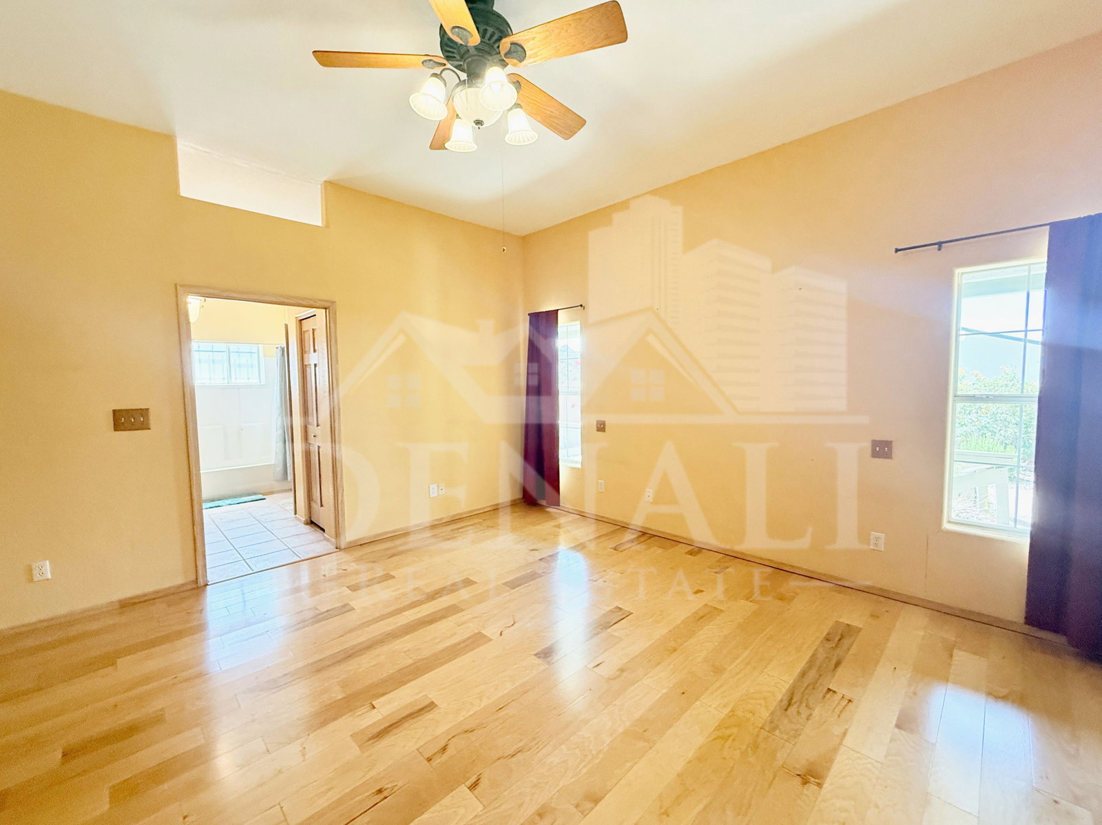 Gallery Image 12