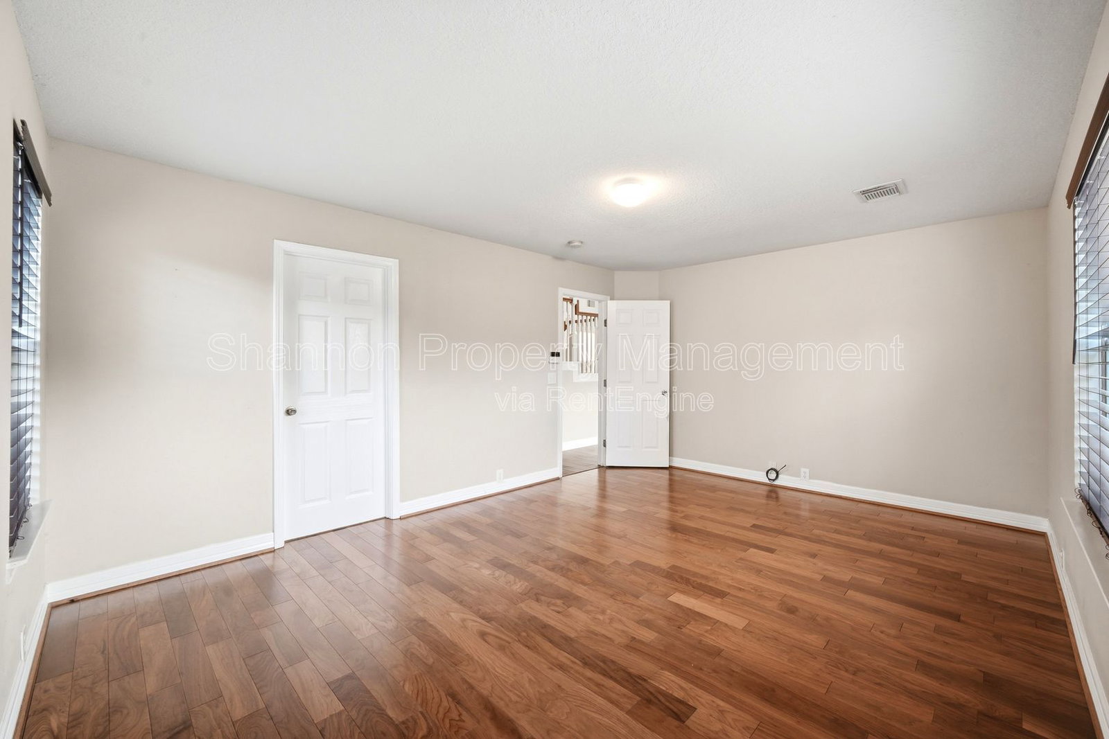 Gallery Image 19