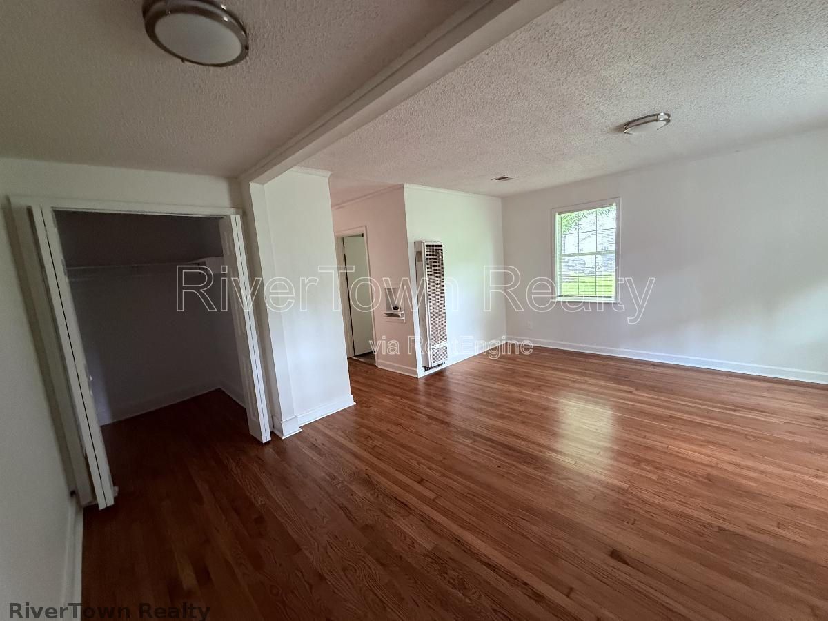 Gallery Image 14