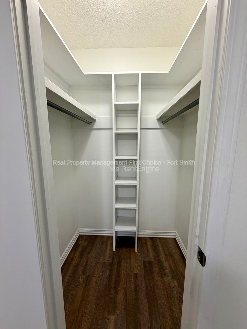 Gallery Image 18