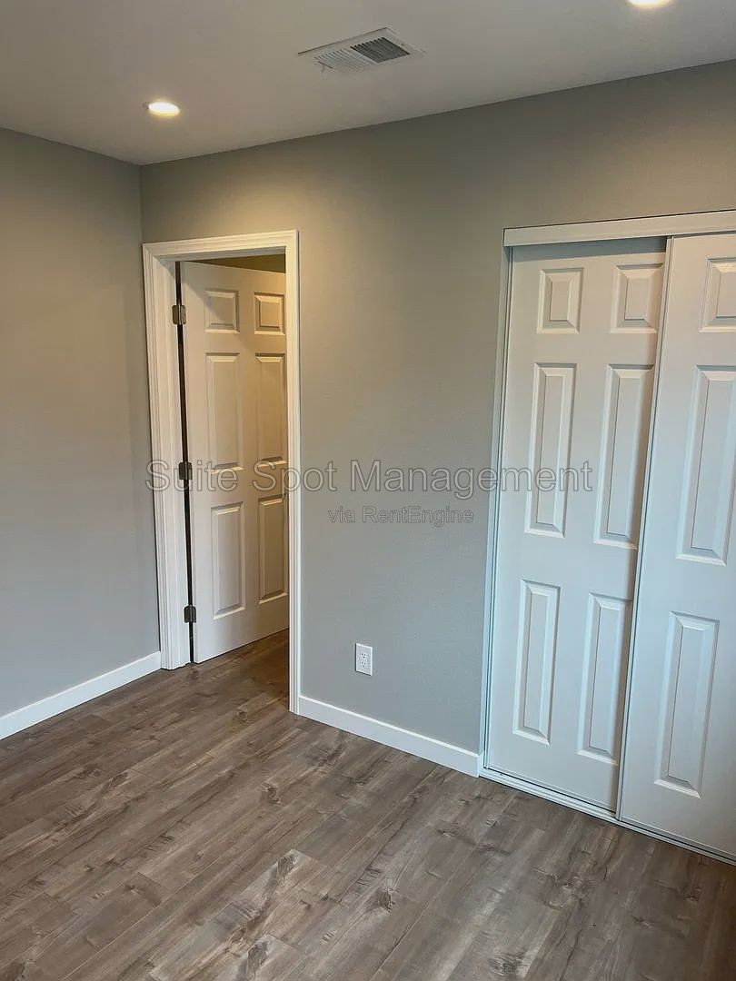 Gallery Image 20
