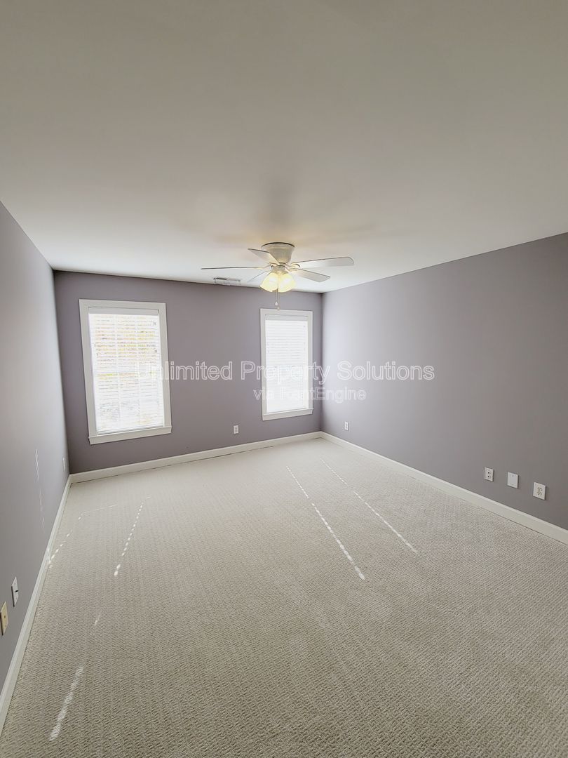 Gallery Image 17