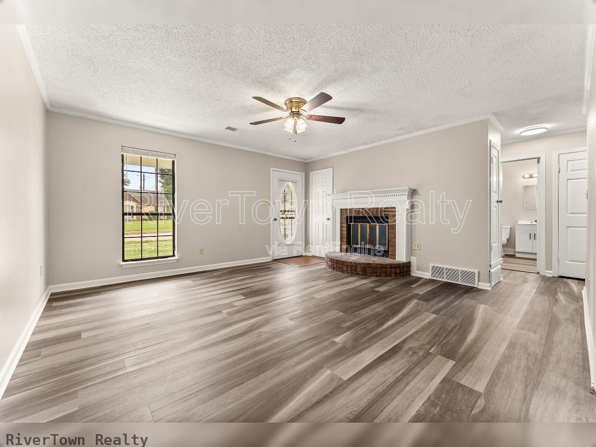 Gallery Image 18