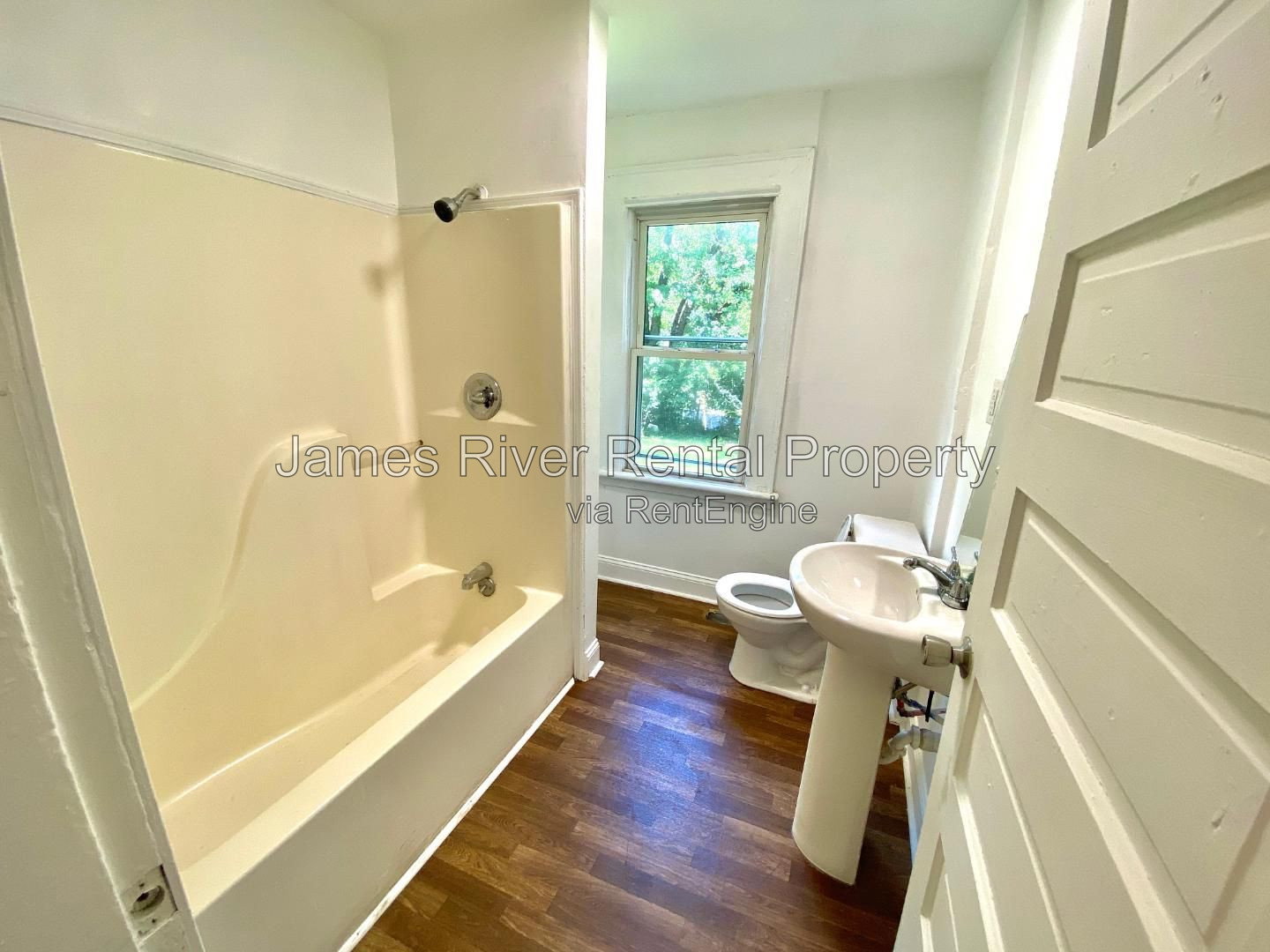 Gallery Image 13