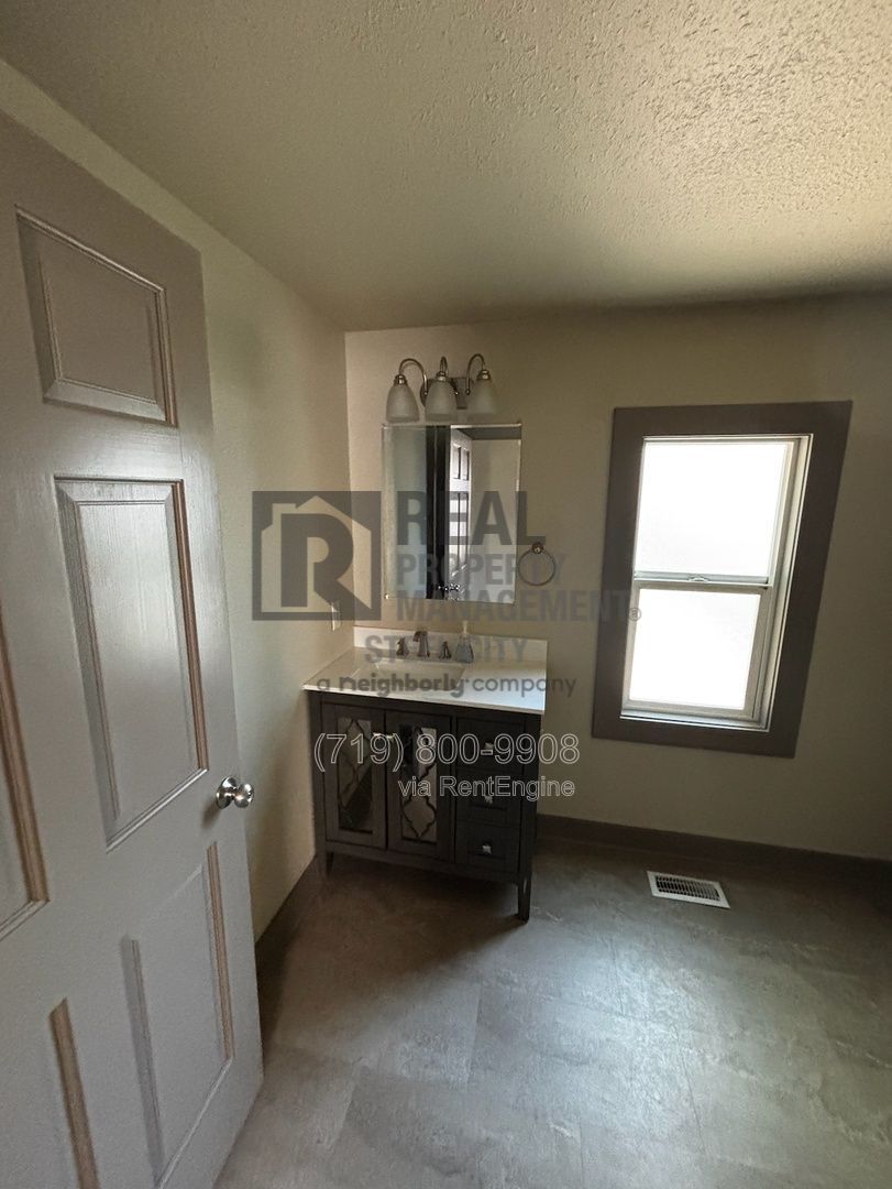 Gallery Image 14