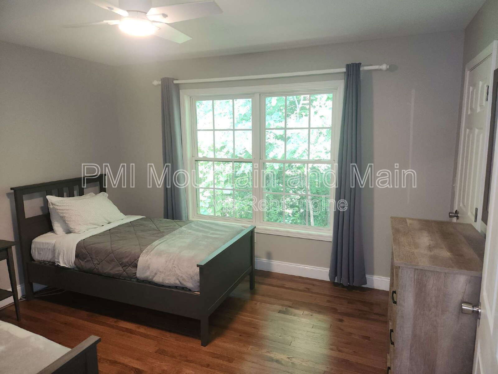 Gallery Image 38